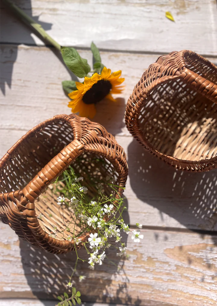 English willow multi utility Moon basket isometric