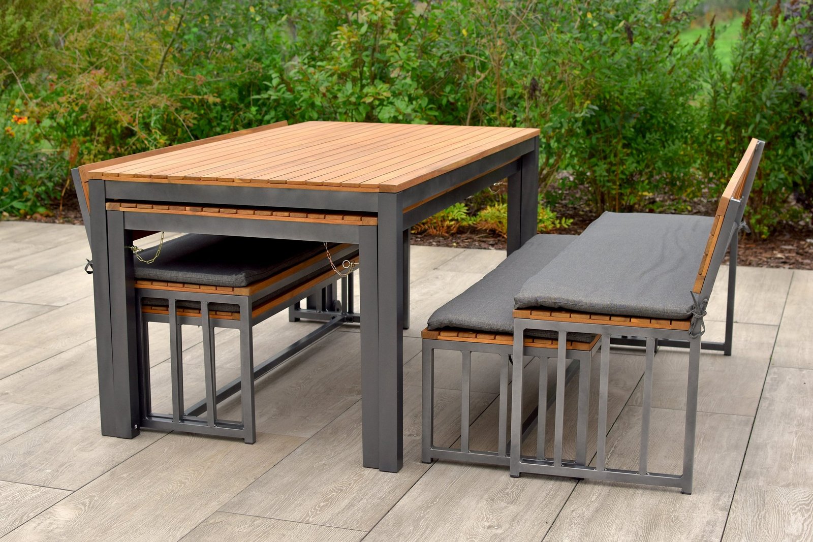 Garden dining group 10 pieces benches tables actual image